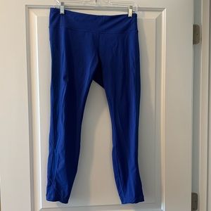 Lululemon / Crop Leggings / Size 8